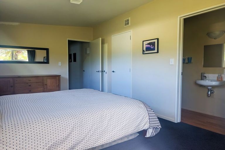 Photo of property in 44 Koe Street, Moana, 7872