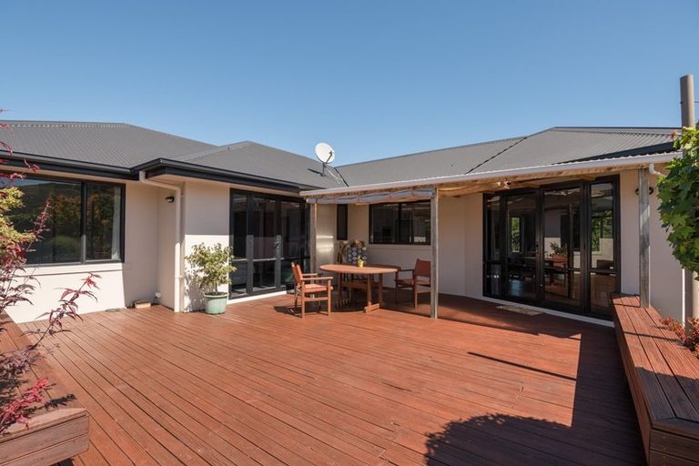 Photo of property in 8 Angus Place, Wakefield, 7025