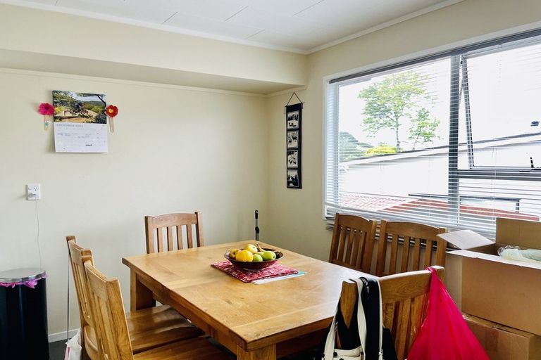 Photo of property in 3 Ballial Place, West Harbour, Auckland, 0618