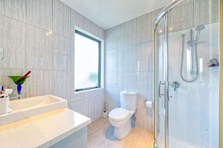 Photo of property in 15 Mcginty Street, Takanini, 2112