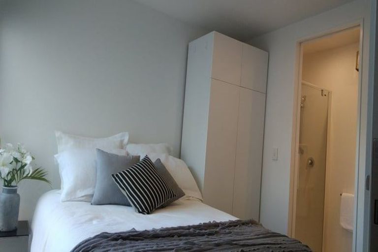 Photo of property in 138b Holly Road, St Albans, Christchurch, 8014