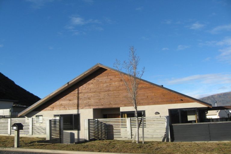 Photo of property in 46 Rob Roy Lane, Wanaka, 9305