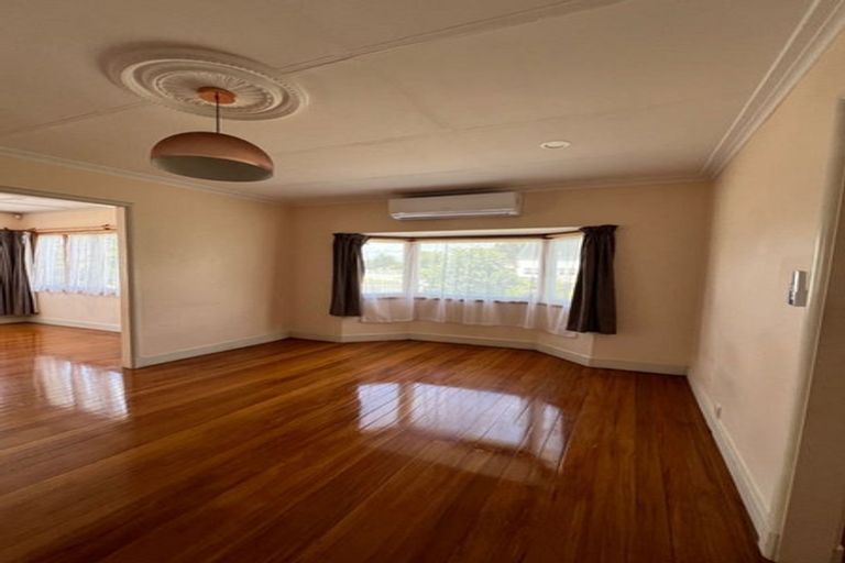 Photo of property in 220 St George Street, Papatoetoe, Auckland, 2025