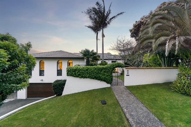 Photo of property in 41 Mayfair Crescent, Mairangi Bay, Auckland, 0630
