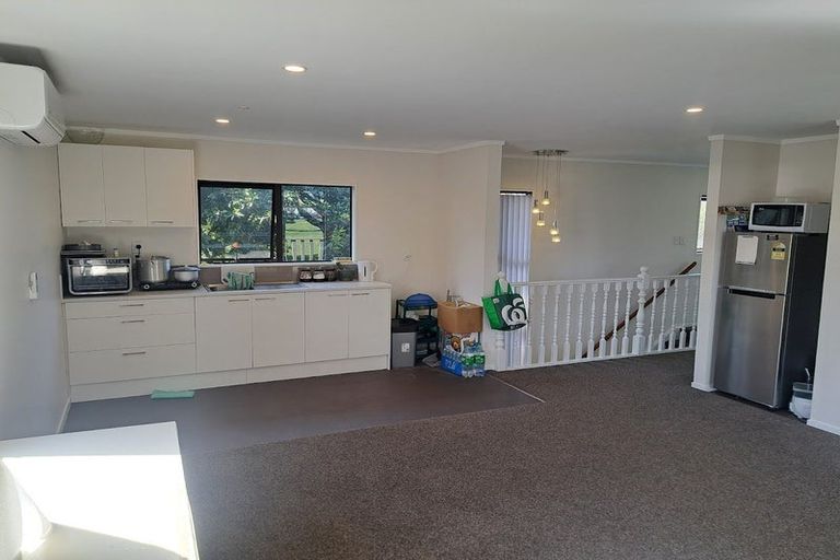 Photo of property in 26 Oakmont Place, Wattle Downs, Auckland, 2103