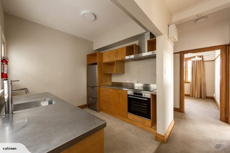 Photo of property in Ionian Flats, 123-125 Brougham Street, Mount Victoria, Wellington, 6011