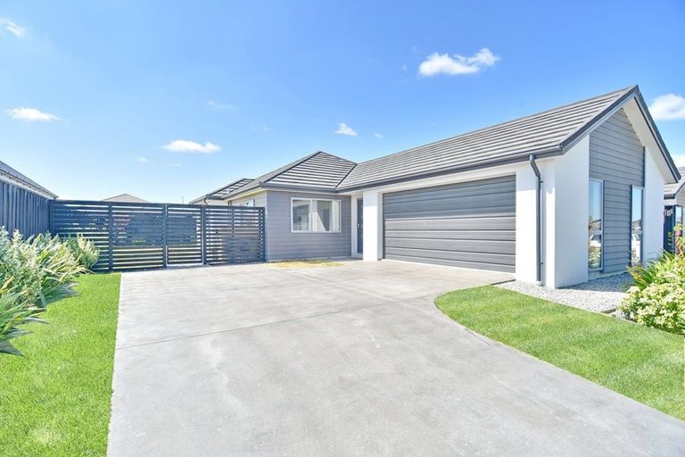 Photo of property in 44 Wallingford Crescent, Rolleston, 7615