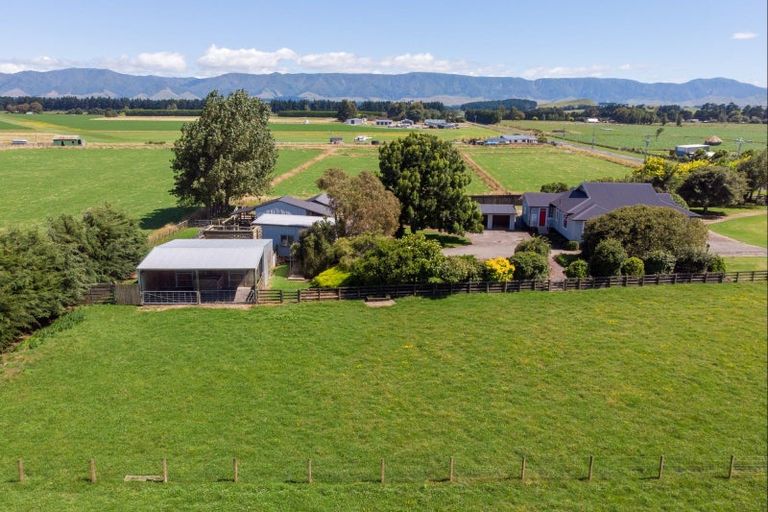 Photo of property in 82 Aerodrome Road, Dannevirke, 4972