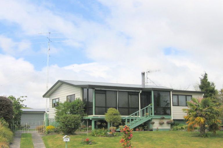 Photo of property in 14 Epping Place, Richmond Heights, Taupo, 3330