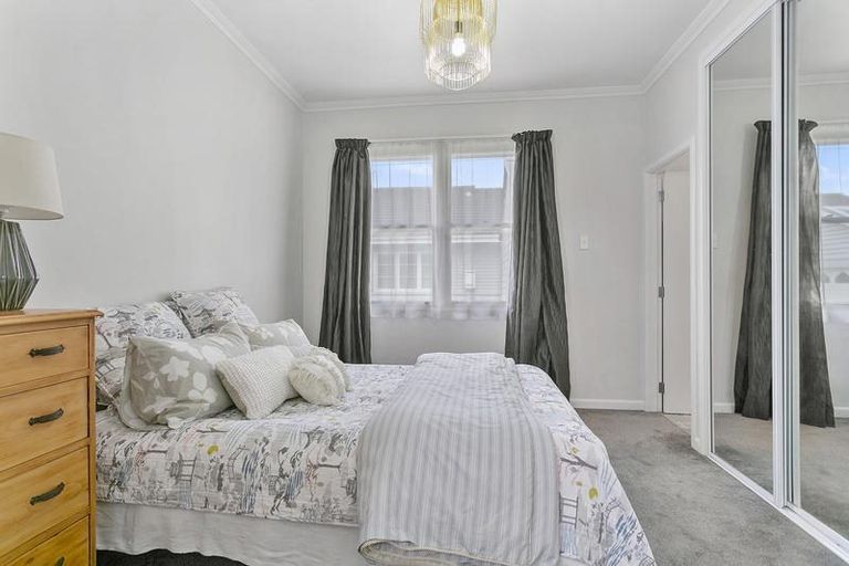 Photo of property in 110a Williams Street, Cambridge, 3434