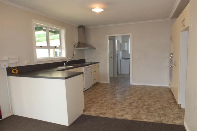 Photo of property in 1/50 Vancouver Crescent, Wainoni, Christchurch, 8061