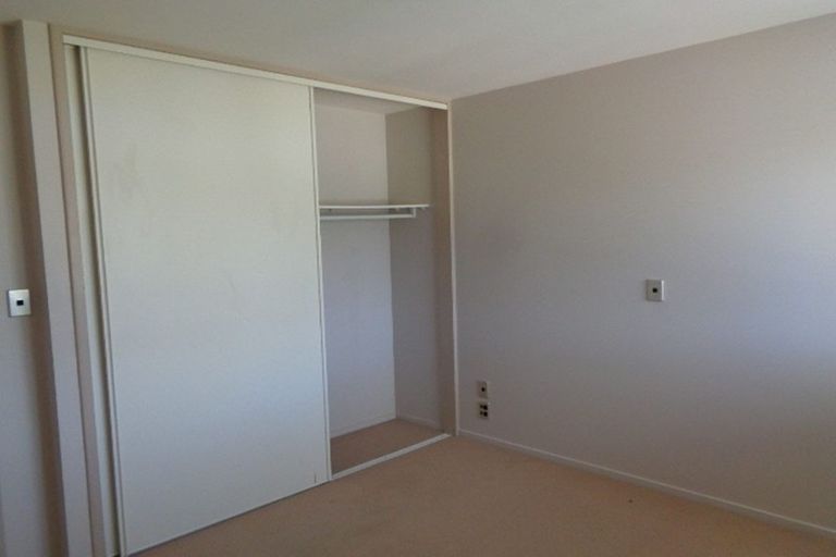 Photo of property in 8/103 Swanson Road, Henderson, Auckland, 0610
