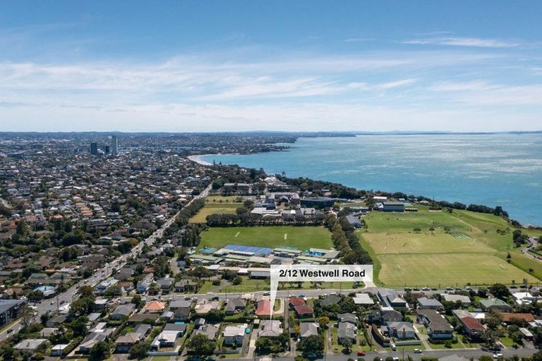 Photo of property in 2/12 Westwell Road, Belmont, Auckland, 0622