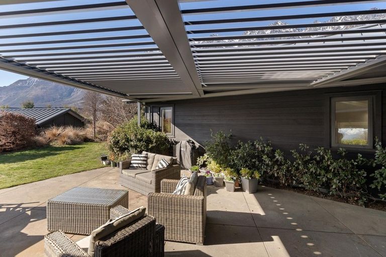 Photo of property in 4 Caithness Court, Jacks Point, Queenstown, 9371