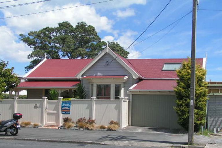 Photo of property in 46 Queen Street, Northcote Point, Auckland, 0627
