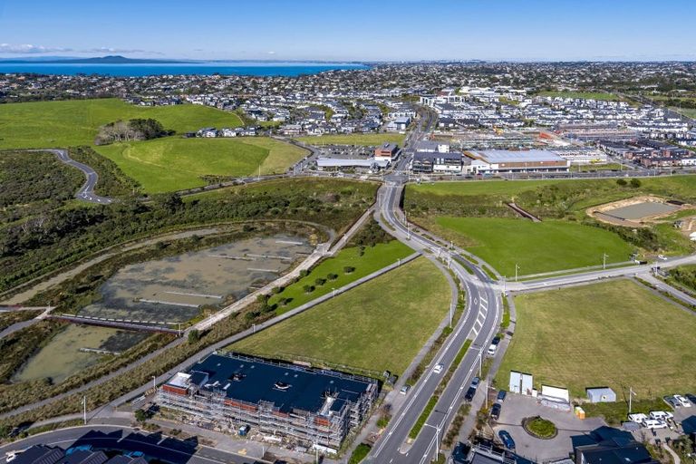 Photo of property in 109 Te Oneroa Way, Long Bay, Auckland, 0630