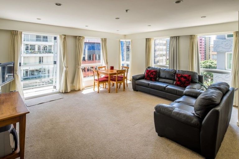 Photo of property in Terrace Heights Apartments, 4b/163 The Terrace, Wellington Central, Wellington, 6011