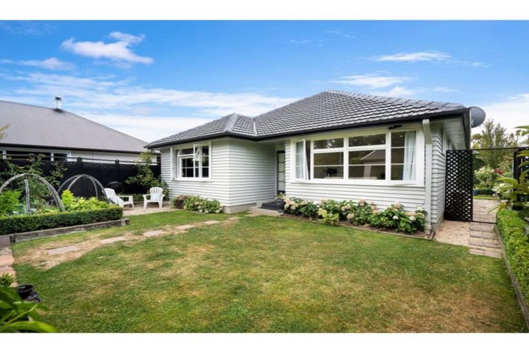 Photo of property in 165 Ashgrove Terrace, Somerfield, Christchurch, 8024
