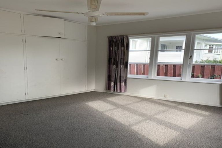 Photo of property in 29 Wattle Street, New Lynn, Auckland, 0600