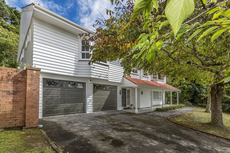 Photo of property in 8 Saint Annes Square, Tawa, Wellington, 5028