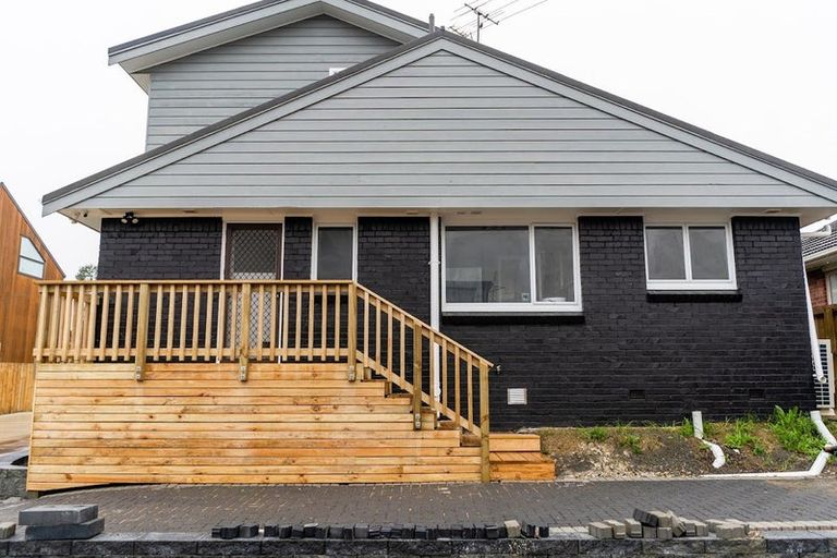 Photo of property in 26 Toru Street, Te Atatu Peninsula, Auckland, 0610