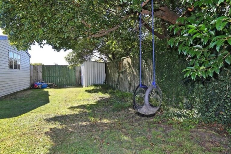 Photo of property in 215 Nikau Street, Saint Leonards, Hastings, 4120