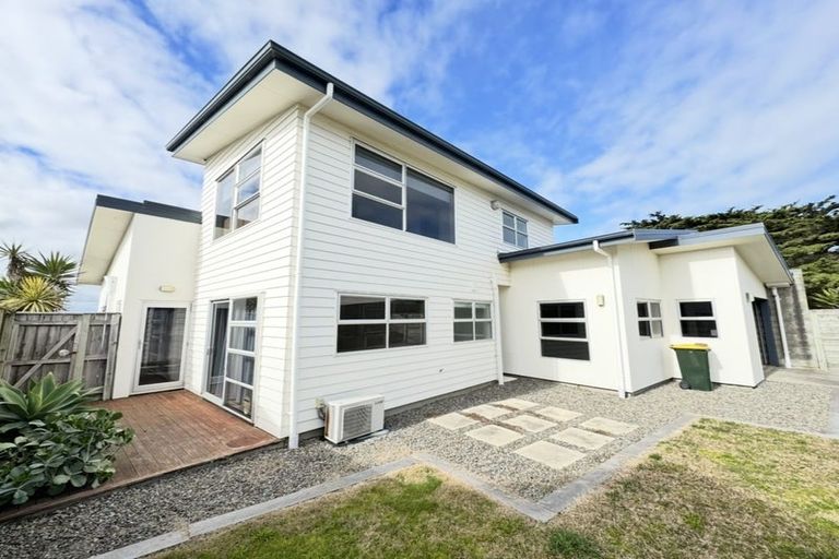 Photo of property in 50a Signal Street, Foxton Beach, Foxton, 4815