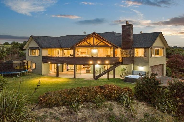 Photo of property in 3 Coronet Lane, Flat Bush, Auckland, 2019