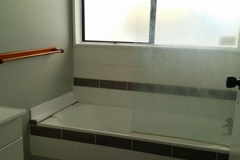 Photo of property in 61 Pohutukawa Drive, Owhata, Rotorua, 3010