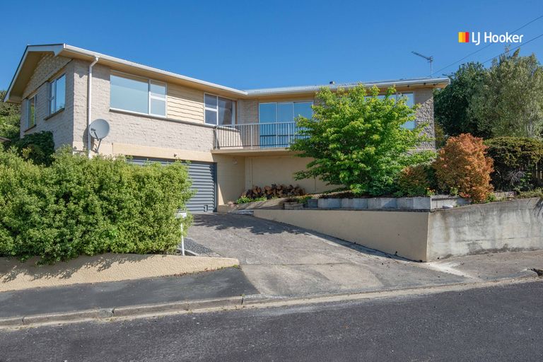 Photo of property in 14 Tweed Street, Kinmont Park, Mosgiel, 9024