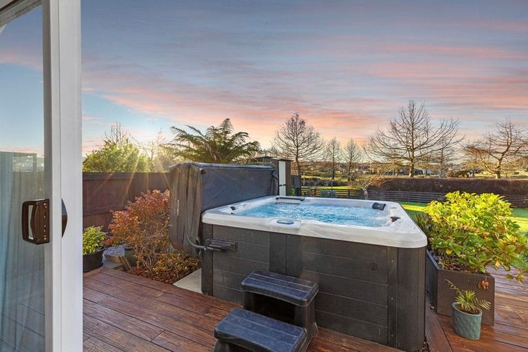 Photo of property in 9 Bracken Mews, Pyes Pa, Tauranga, 3112