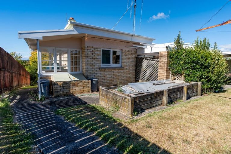 Photo of property in 98 Mahoe Street, Melville, Hamilton, 3206