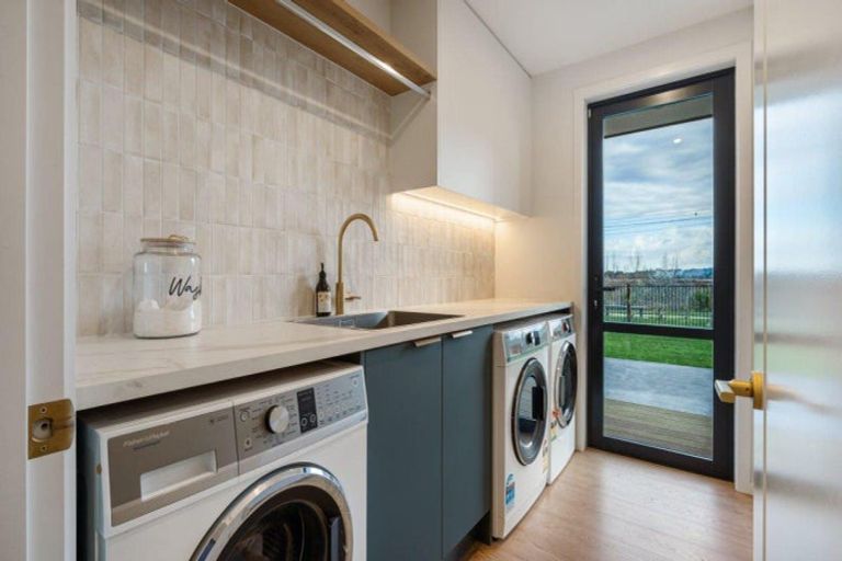 Photo of property in 1a Riverdale Place, Amberley, 7410