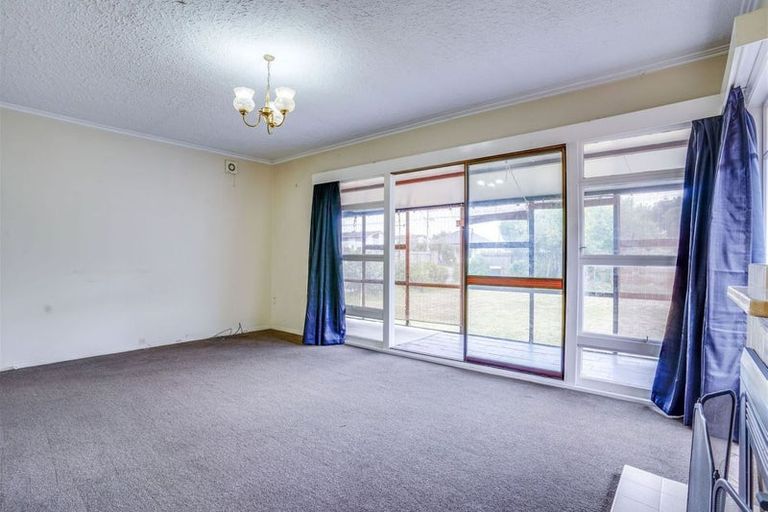 Photo of property in 129 Springs Road, Hornby, Christchurch, 8042