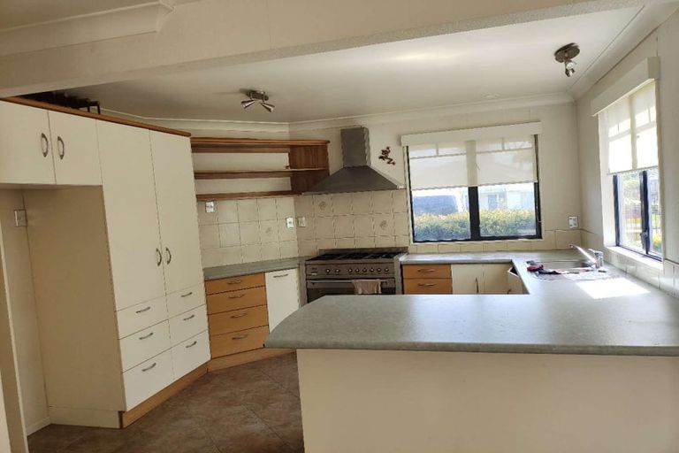 Photo of property in 6 Stewart Gibson Place, Manurewa, Auckland, 2105