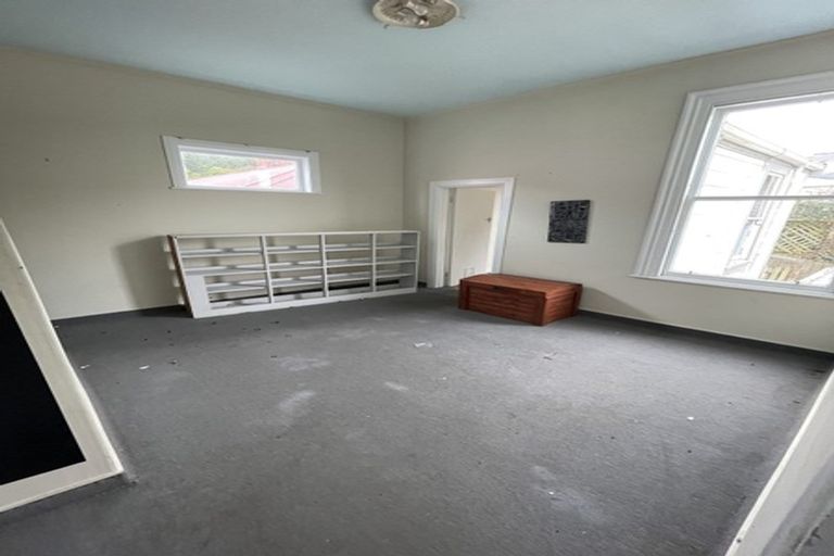 Photo of property in 28 Macdonald Crescent, Te Aro, Wellington, 6011