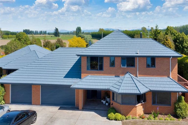 Photo of property in 66 Queens Avenue, Waikuku Beach, 7402