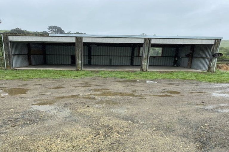 Photo of property in 1663 Opaki Kaiparoro Road, Mauriceville, Masterton, 5882