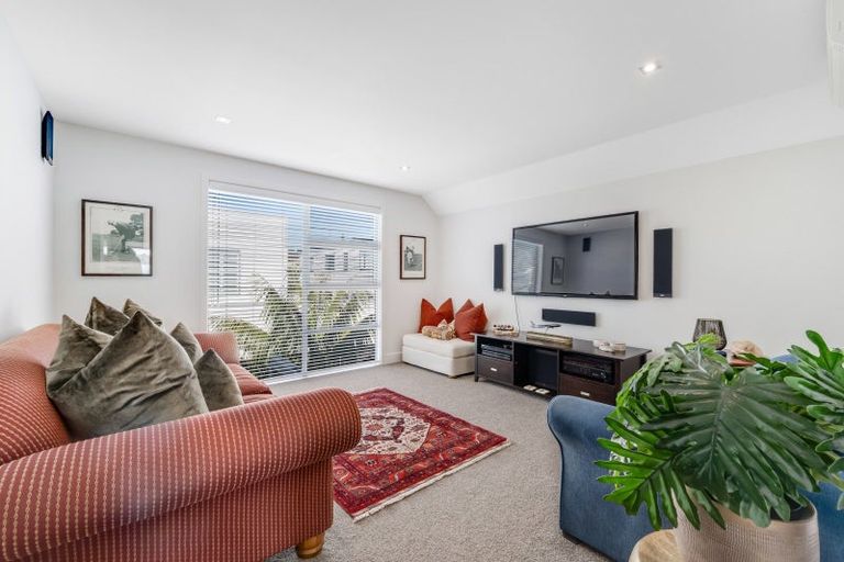 Photo of property in 8 The Parade, Bucklands Beach, Auckland, 2012