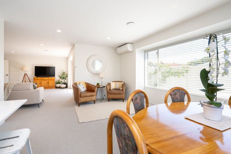 Photo of property in 12a Lucknow Road, Havelock North, 4130