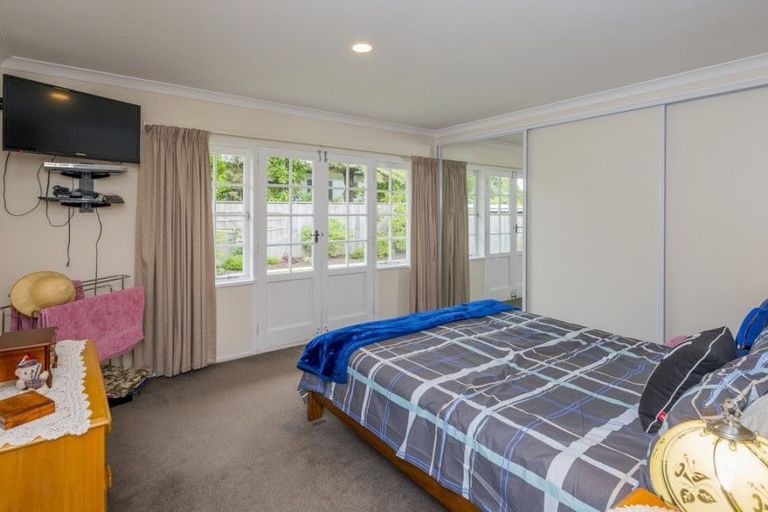 Photo of property in 318 Te Moana Road, Waikanae, 5036