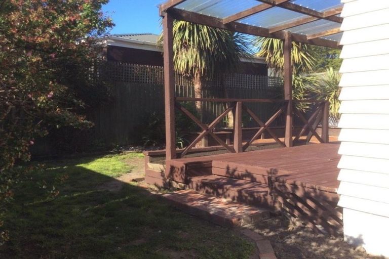 Photo of property in 2/11 Dunedin Street, Redwood, Christchurch, 8051