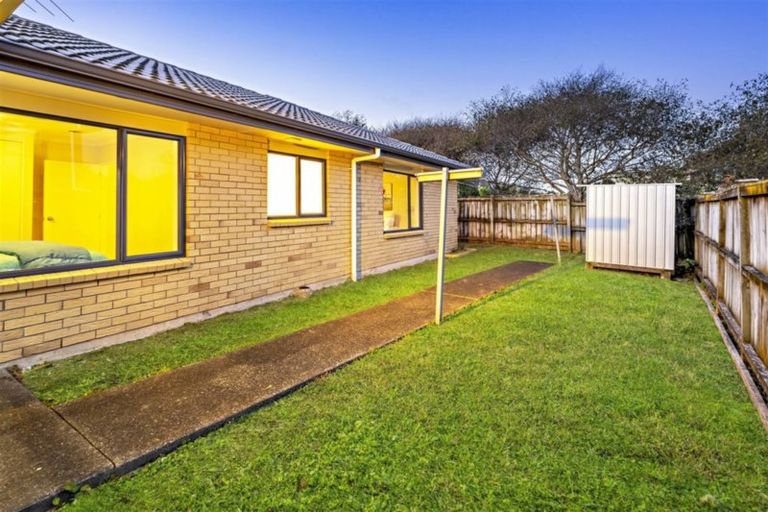 Photo of property in 20 Villino Place, Randwick Park, Auckland, 2105