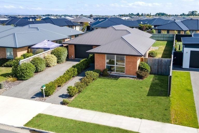 Photo of property in 39 Sutherland Drive, Kaiapoi, 7630