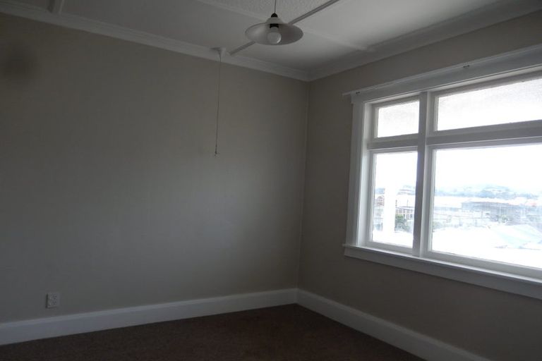 Photo of property in 20 Queens Drive, Kilbirnie, Wellington, 6022