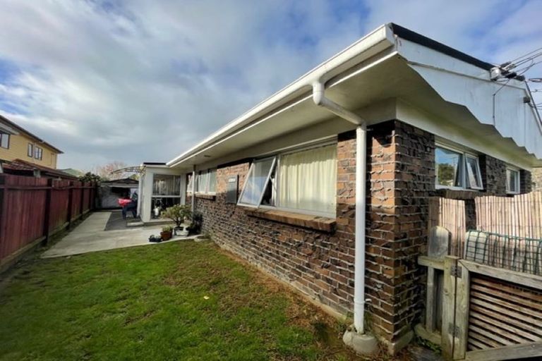 Photo of property in 1/77 Tiraumea Drive, Pakuranga, Auckland, 2010