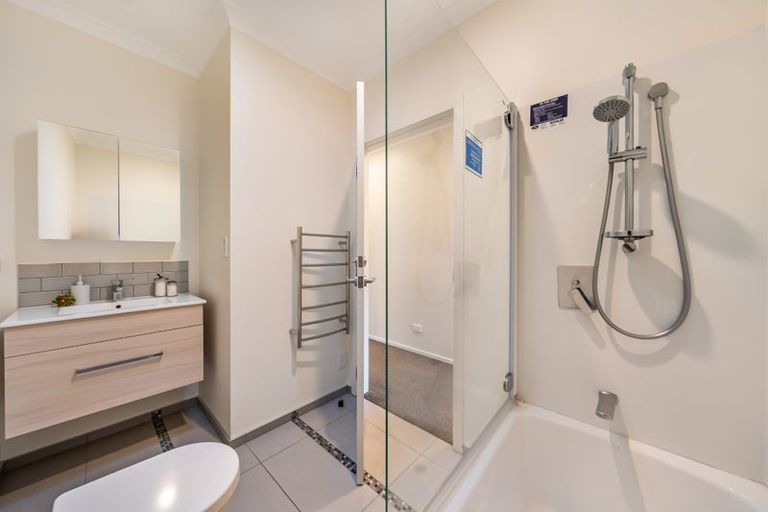 Photo of property in 1 Yeats Grove, Trentham, Upper Hutt, 5018