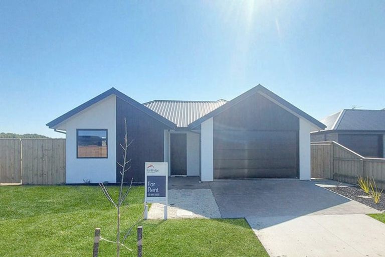 Photo of property in 35 Hilton Drive, Amberley, 7410