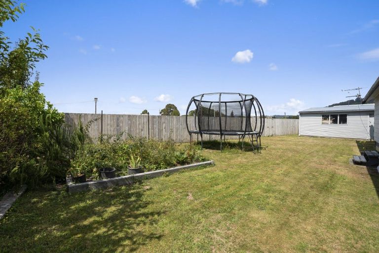 Photo of property in 29 Matthew Place, Kawaha Point, Rotorua, 3010