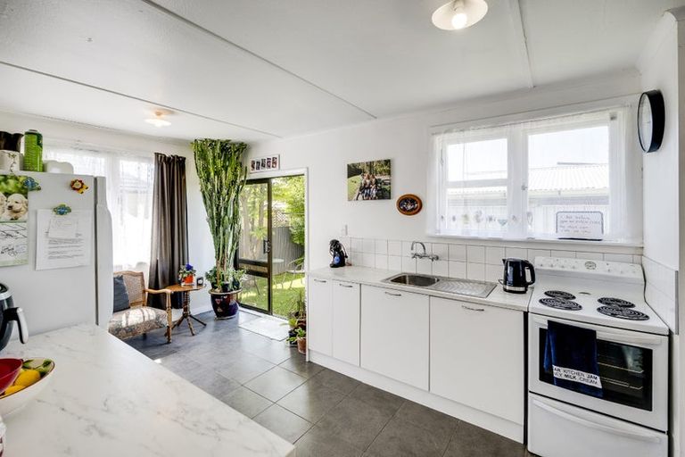 Photo of property in 46 Massey Crescent, Marewa, Napier, 4110